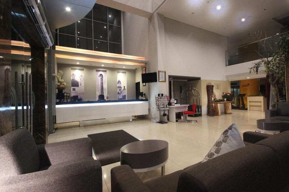 @Hom Semarang Simpang Lima Hotel Eksteriør billede